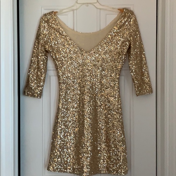 Gold sequin show stopper! - Picture 2 of 3